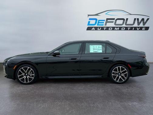 2025 BMW 740 i xDrive