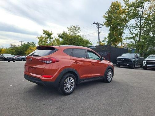 2016 Hyundai TUCSON SE