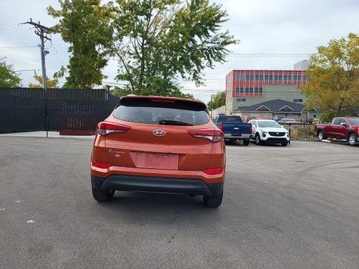 2016 Hyundai TUCSON SE