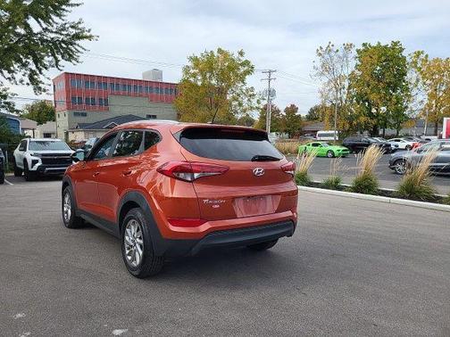 2016 Hyundai TUCSON SE