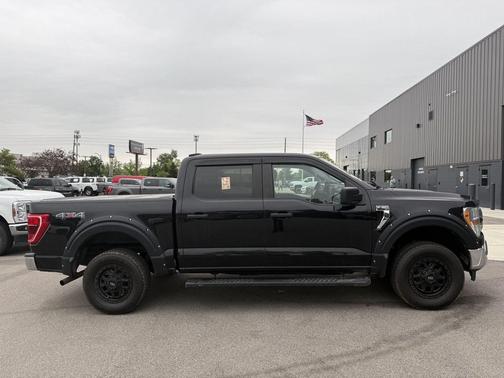 Agate Black 2021 Ford F-150 XLT