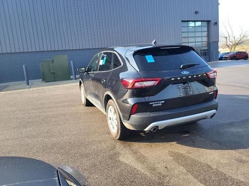 Agate Black 2025 Ford Escape Active