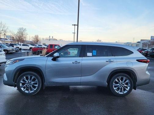 2025 Toyota Highlander Hybrid Limited