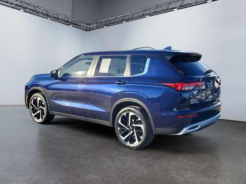 2024 Mitsubishi Outlander SE Black Edition w/Pano Roof S-AWC