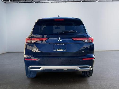 2024 Mitsubishi Outlander SE Black Edition w/Pano Roof S-AWC