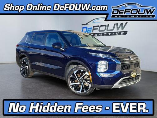 2024 Mitsubishi Outlander SE Black Edition w/Pano Roof S-AWC