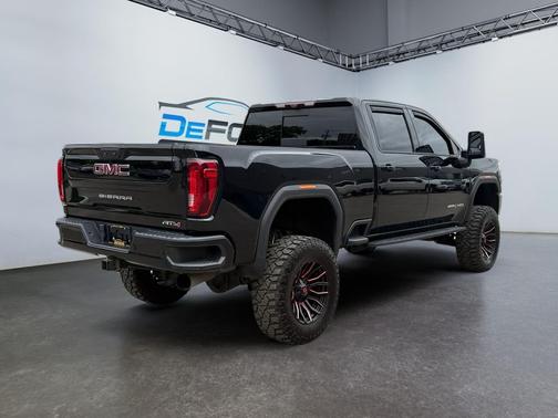 Onyx Black 2021 GMC Sierra 2500 AT4