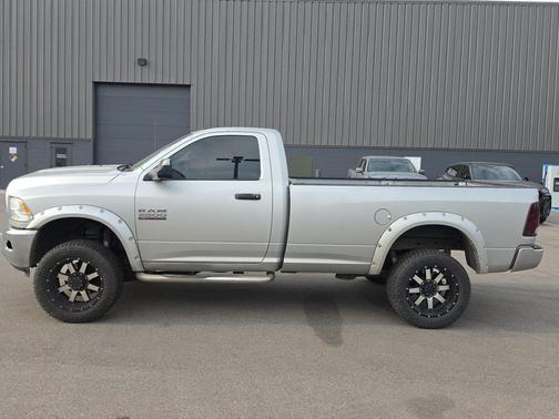 Bright Silver Metallic Clearcoat 2016 RAM 2500 Tradesman