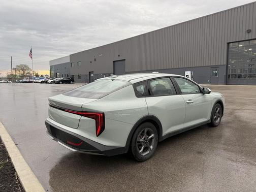 Morning Haze 2025 Kia K4 LXS