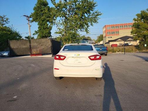 2018 Chevrolet Cruze LS