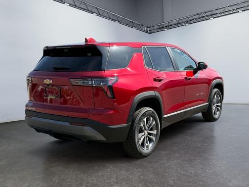 Radiant Red Tintcoat 2026 Chevrolet Equinox 1LT