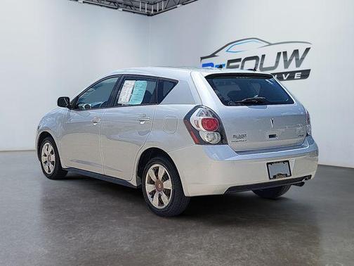 2009 Pontiac Vibe Base