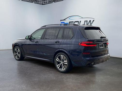 2026 BMW X7 M60i
