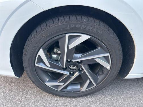 2025 Hyundai ELANTRA HEV Limited