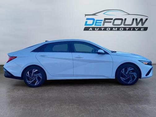 2025 Hyundai ELANTRA HEV Limited