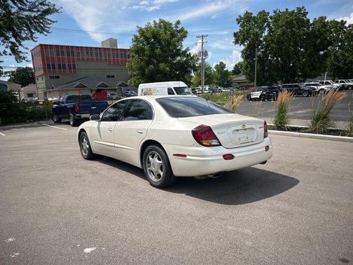 2003 Oldsmobile Aurora 4.0
