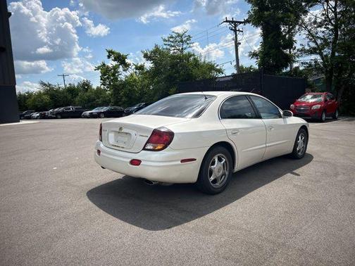 2003 Oldsmobile Aurora 4.0