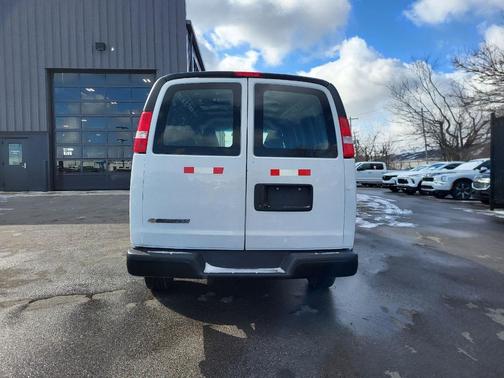 2021 Chevrolet Express 2500 Work Van