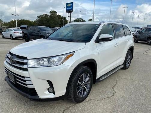 Photo 5 of 31 of 2018 Toyota Highlander XLE
