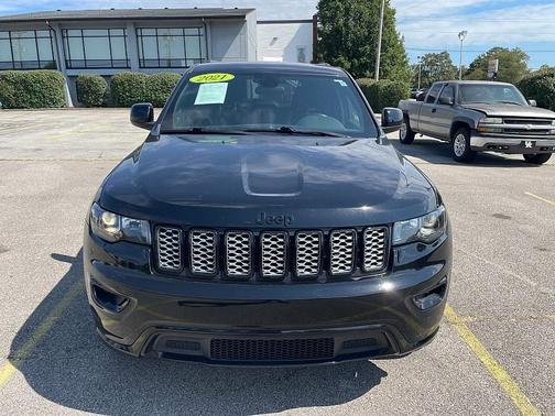 2021 Jeep Grand Cherokee Laredo