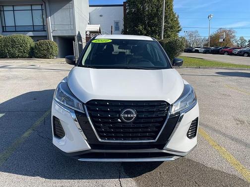 2022 Nissan Kicks S