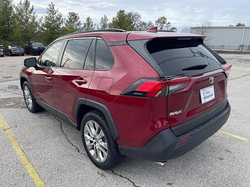 2021 Toyota RAV4 XLE Premium