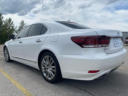 White 2016 Lexus LS 460 Base