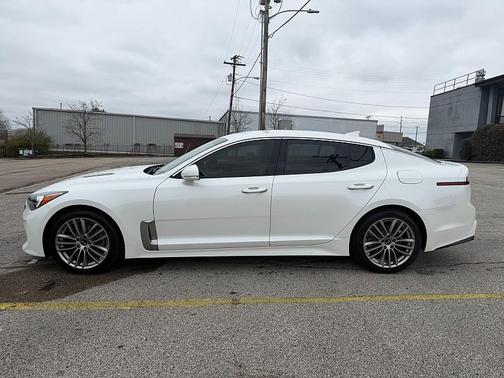 2018 Kia Stinger Base