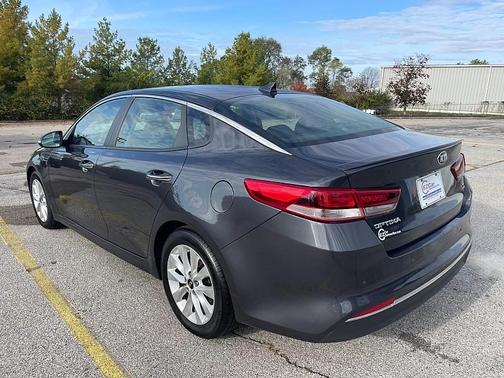 2018 Kia Optima S