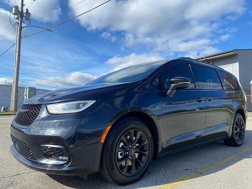 2021 Chrysler Pacifica Touring