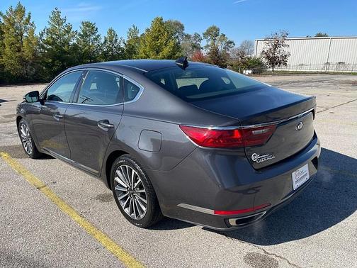 2018 Kia Cadenza Premium