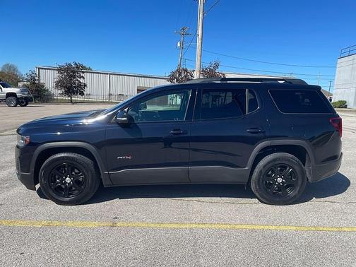 2021 GMC Acadia AT4