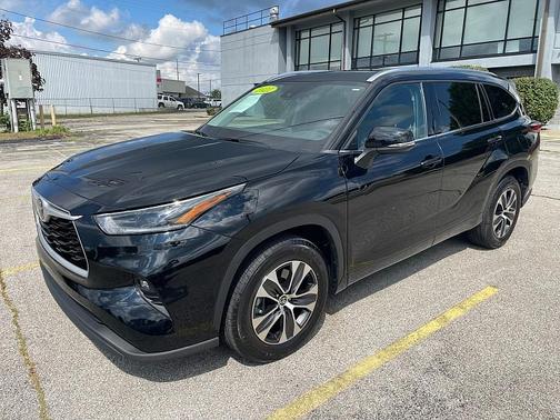 2021 Toyota Highlander XLE