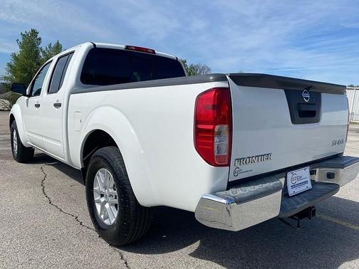 White 2016 Nissan Frontier SV