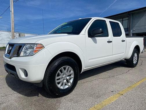 White 2016 Nissan Frontier SV
