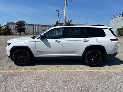 2024 Jeep Grand Cherokee L Laredo