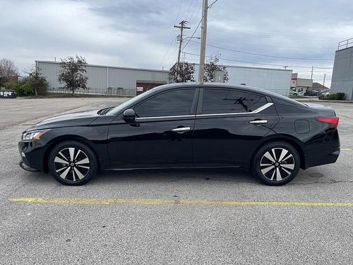 2021 Nissan Altima 2.5 SV