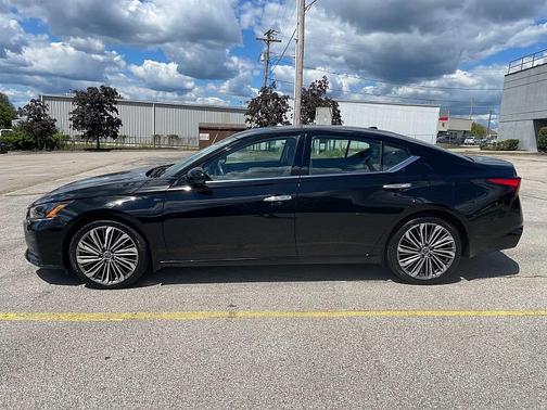 2024 Nissan Altima 2.5 SL