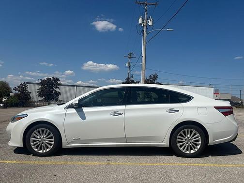 2013 Toyota Avalon Hybrid XLE Touring