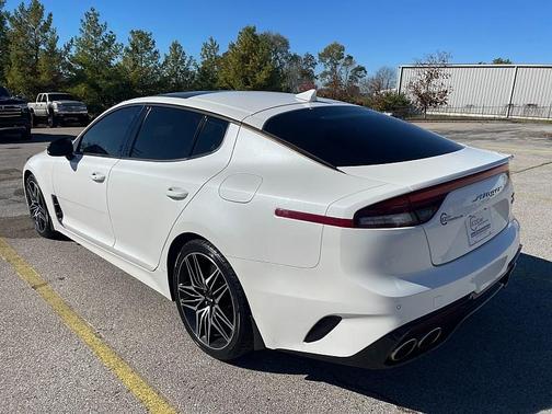 2022 Kia Stinger GT1