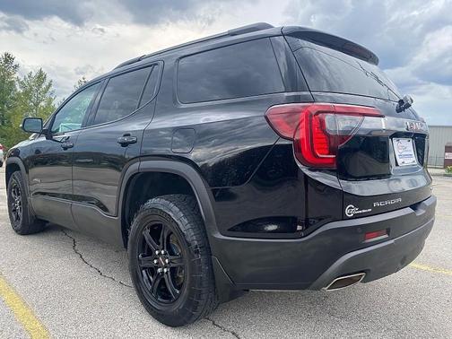Black 2021 GMC Acadia AT4