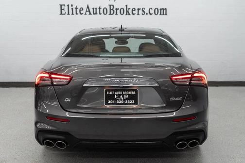 2022 Maserati Ghibli Modena Q4
