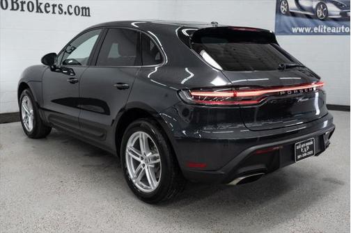 2023 Porsche Macan Base