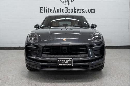 2023 Porsche Macan Base