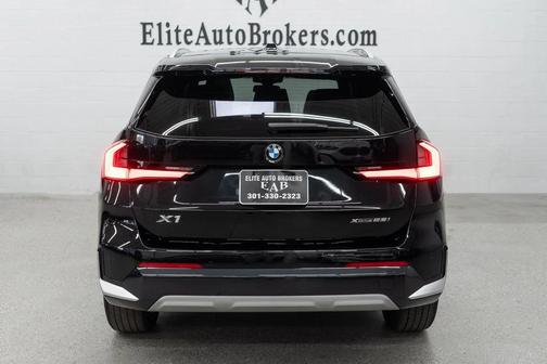Black Sapphire Metallic 2025 BMW X1 xDrive28i