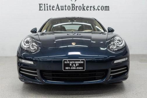 Dark Blue Metallic 2014 Porsche Panamera 4
