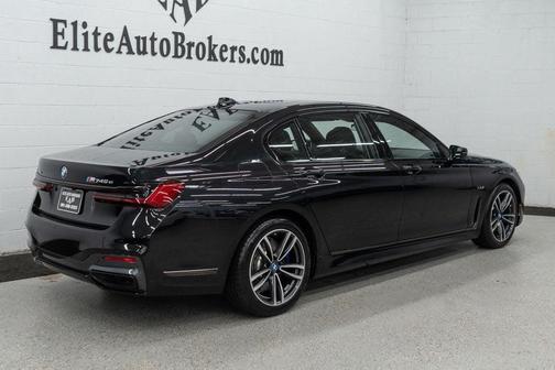 2022 BMW 745e xDrive