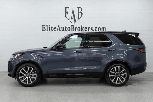 Varesine Blue Metallic 2024 Land Rover Discovery P300 Dynamic SE