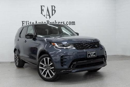 Varesine Blue Metallic 2024 Land Rover Discovery P300 Dynamic SE