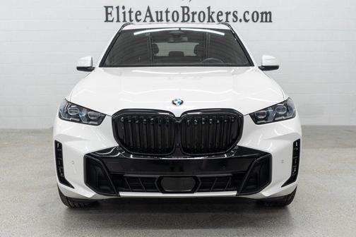 Mineral White Metallic 2025 BMW X5 xDrive40i